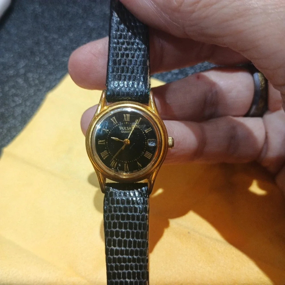 Vintage Pulsar V827 Women's Watch 23mm Black Dial Date Leather New Battery